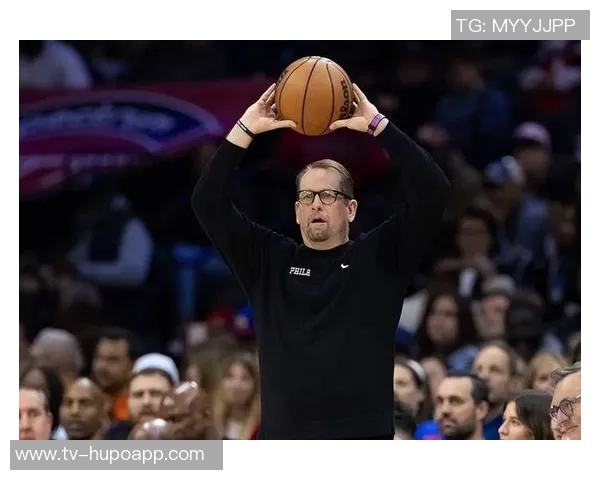 纳斯透露近期训练专注阵容与战术调整以提升球队磨合效果