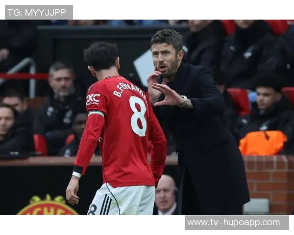 卡里克重回曼市德比现场回忆昔日混战情景并劝架冲突球员