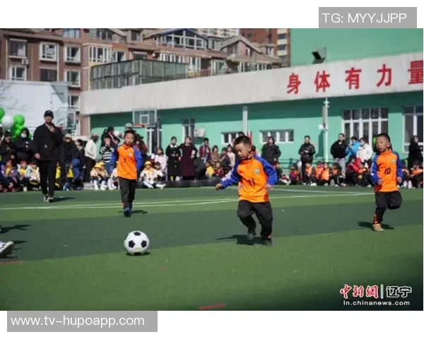 直播吧与足协杯携手助力苏州星海小学足球梦想共同成长